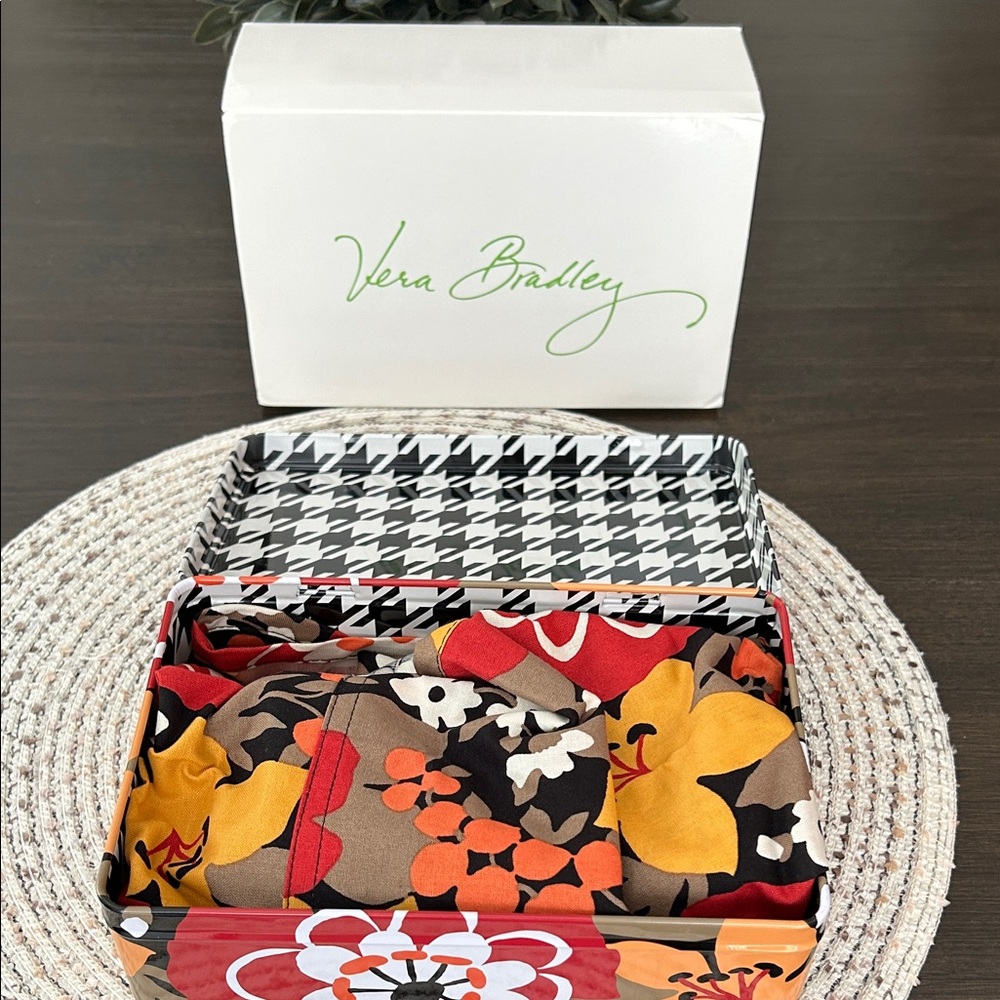 NIB-Vera Bradley apron